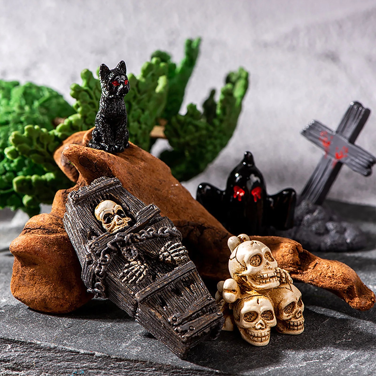 Halloween Small Ornament Skull Mummy Resurrection Ghost Festival Horror Resin Ornament Home Desktop Creative Decoration Supplies