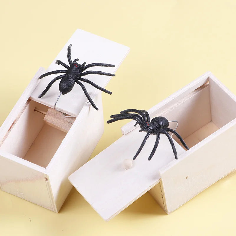 Surprise Creative Prank Spider Wood Packaging and Plastic Box Funny Spoof Toy Panic Gag Joke Holiday Gifts