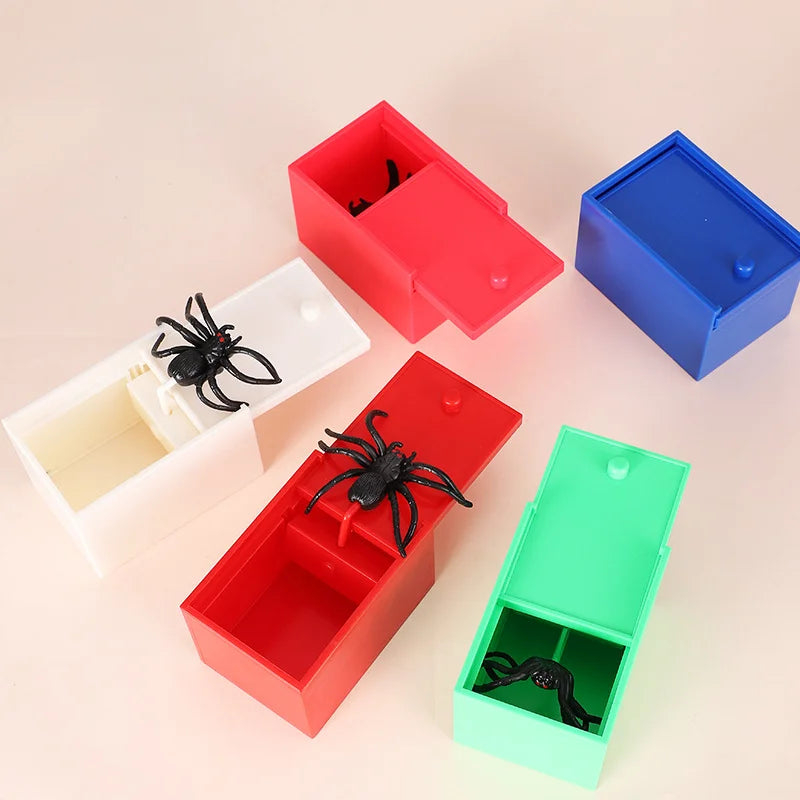 Surprise Creative Prank Spider Wood Packaging and Plastic Box Funny Spoof Toy Panic Gag Joke Holiday Gifts